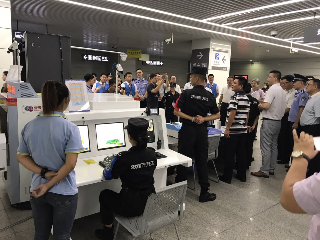 地下鉄、地下鉄公共交通機関