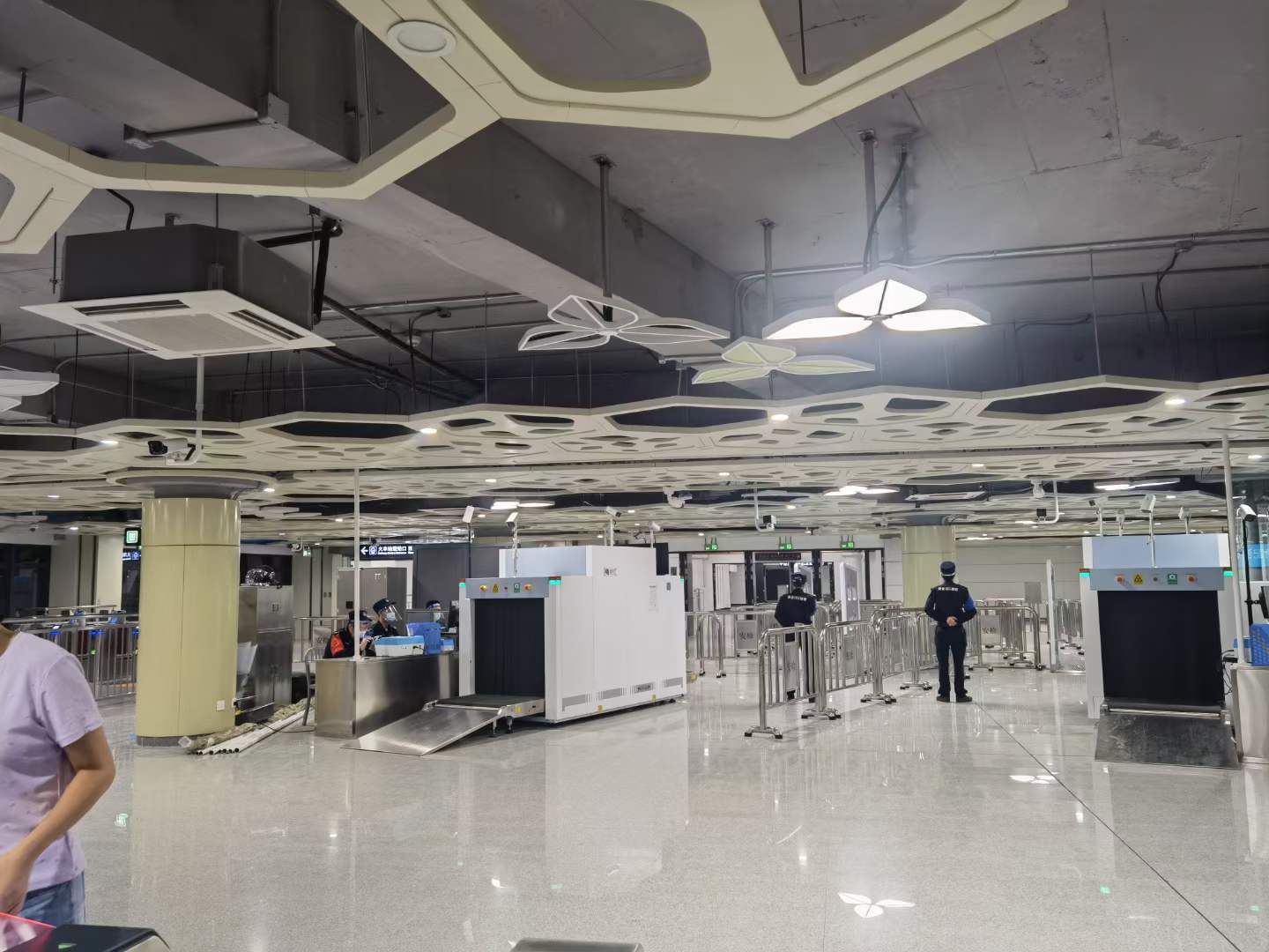 新しいインストールリファレンス - 中国の深ShenzhenにあるMetro Line 14